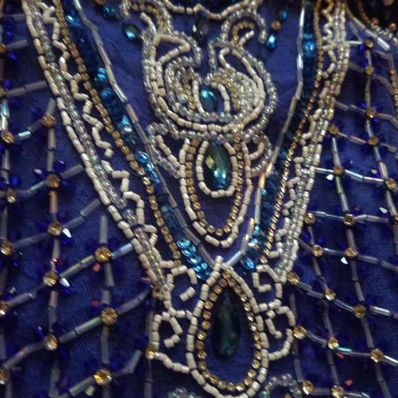 Beautiful blue and silver beaded gown - Picture 5 of 12